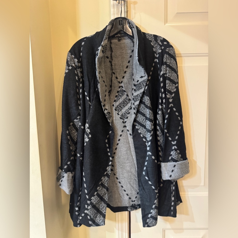 Yushi  Black and‎ Gray Women's open cardigan jacket Modern  size Medium